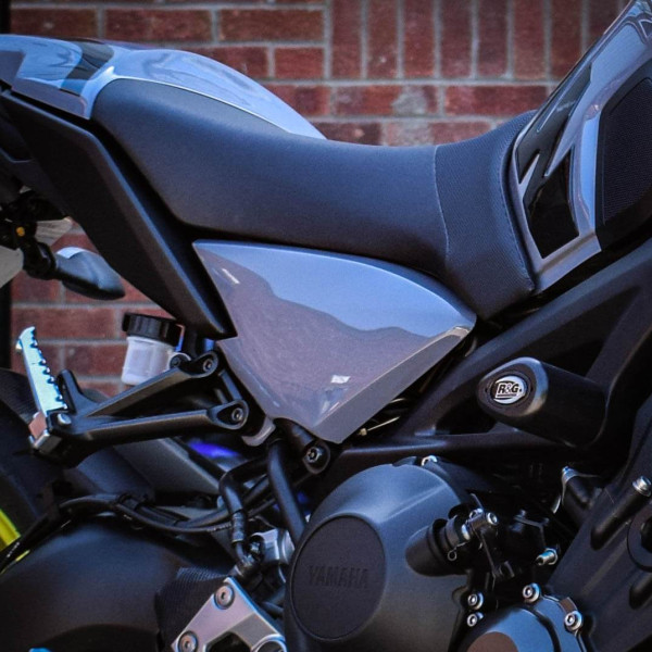 Pyramid Plastics Pyramid infill panels | gloss grey (nimbus grey) | yamaha mt-09 2017>2018